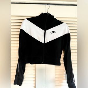 Nike, cropped zip up jacket, size XS